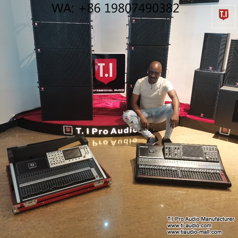Audio And Music Mixer - 32-канальный цифровой микшерный пульт, профессиональное аудиооборудование